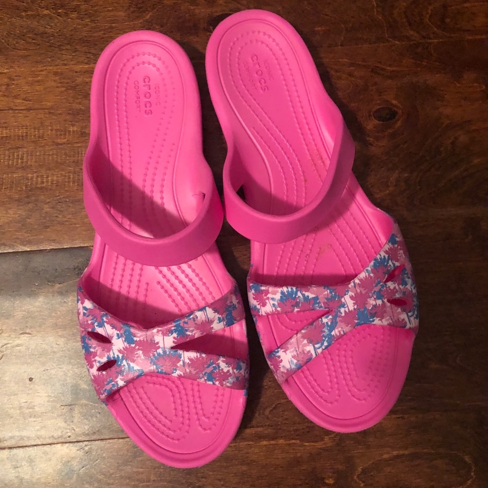 Crocs sandals pink with blue white and pink design